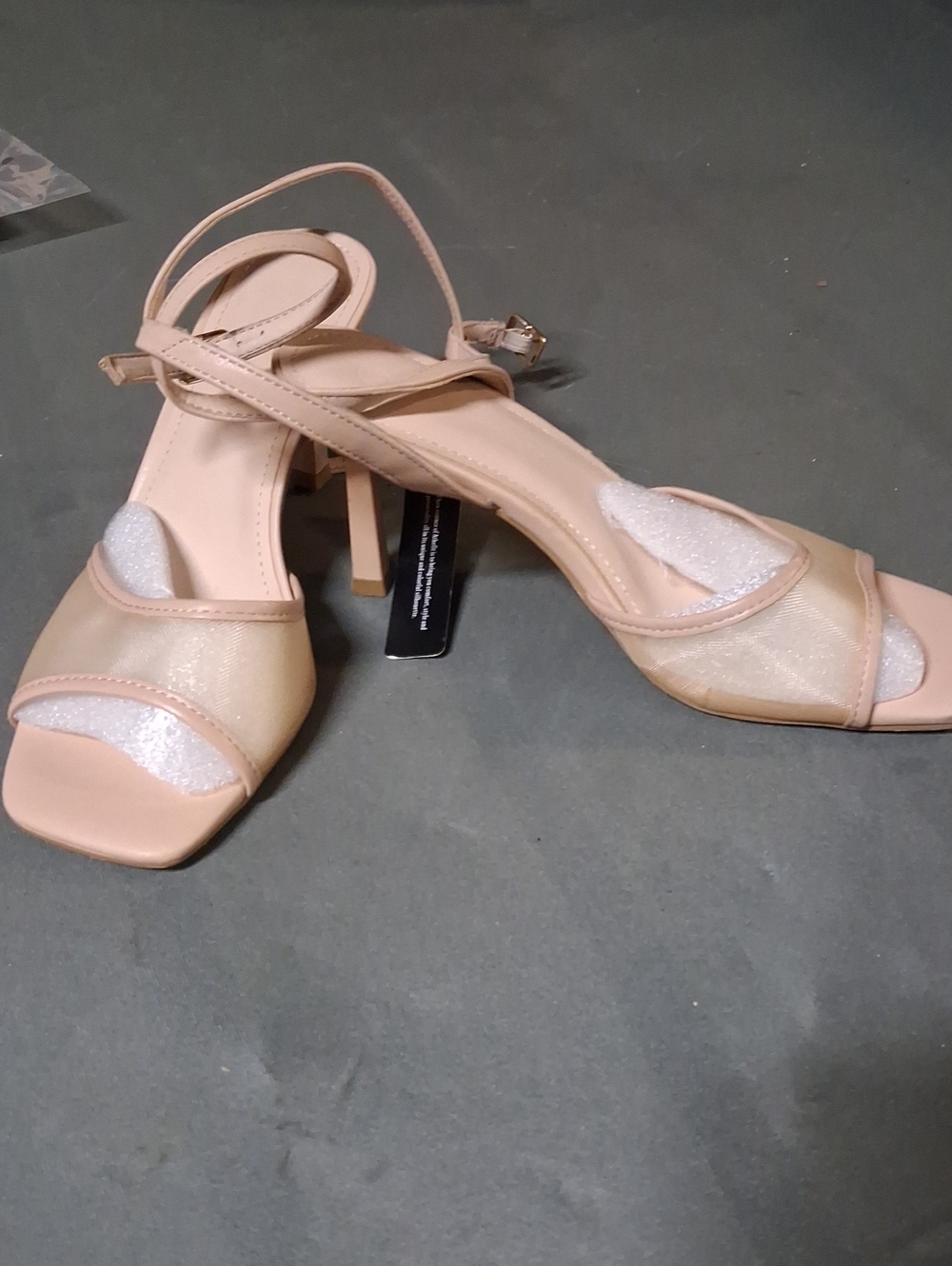 NWT Athlefit Women's Kitten Heels Square Toe Low Heel Strappy Sandals